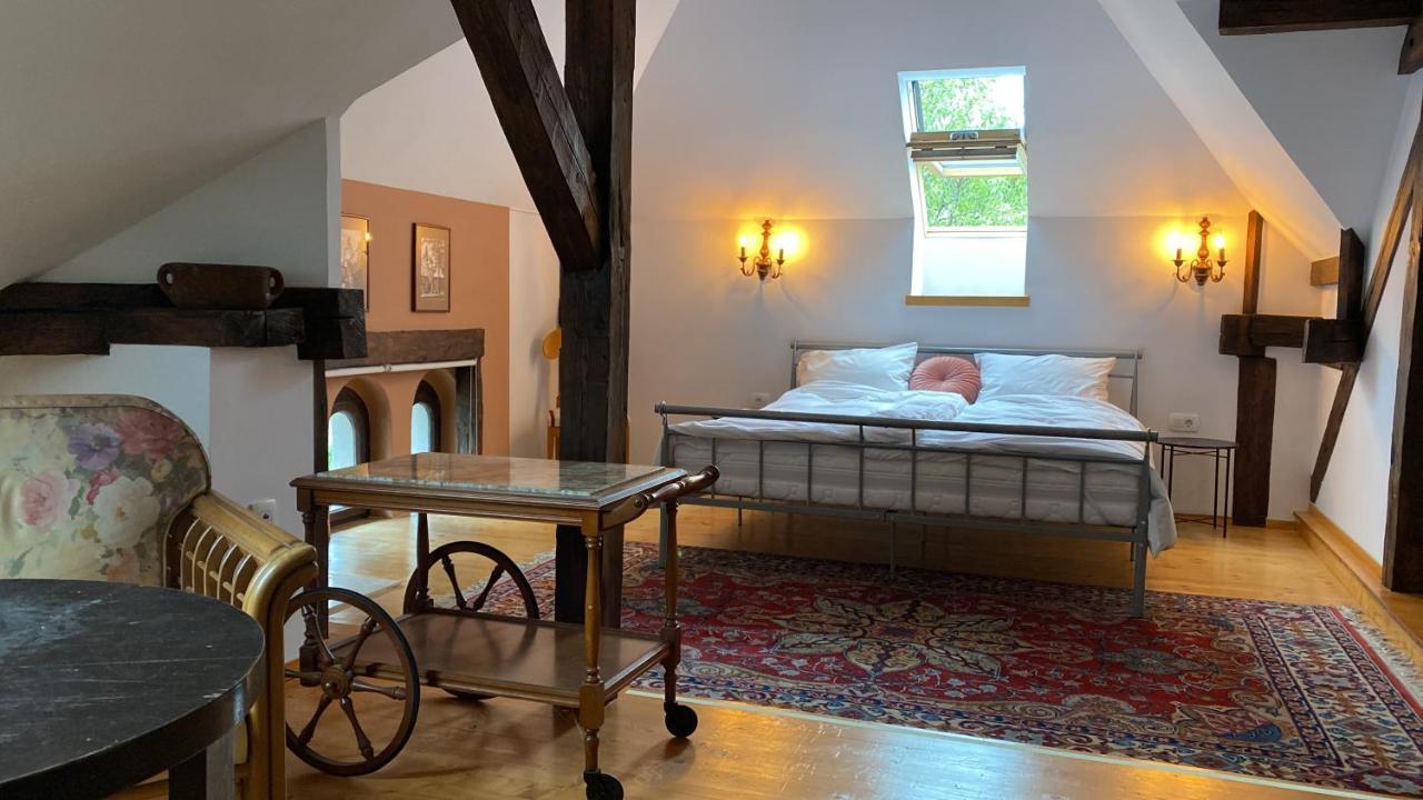 Rose'S Oldtown Apartment Brasov Bagian luar foto