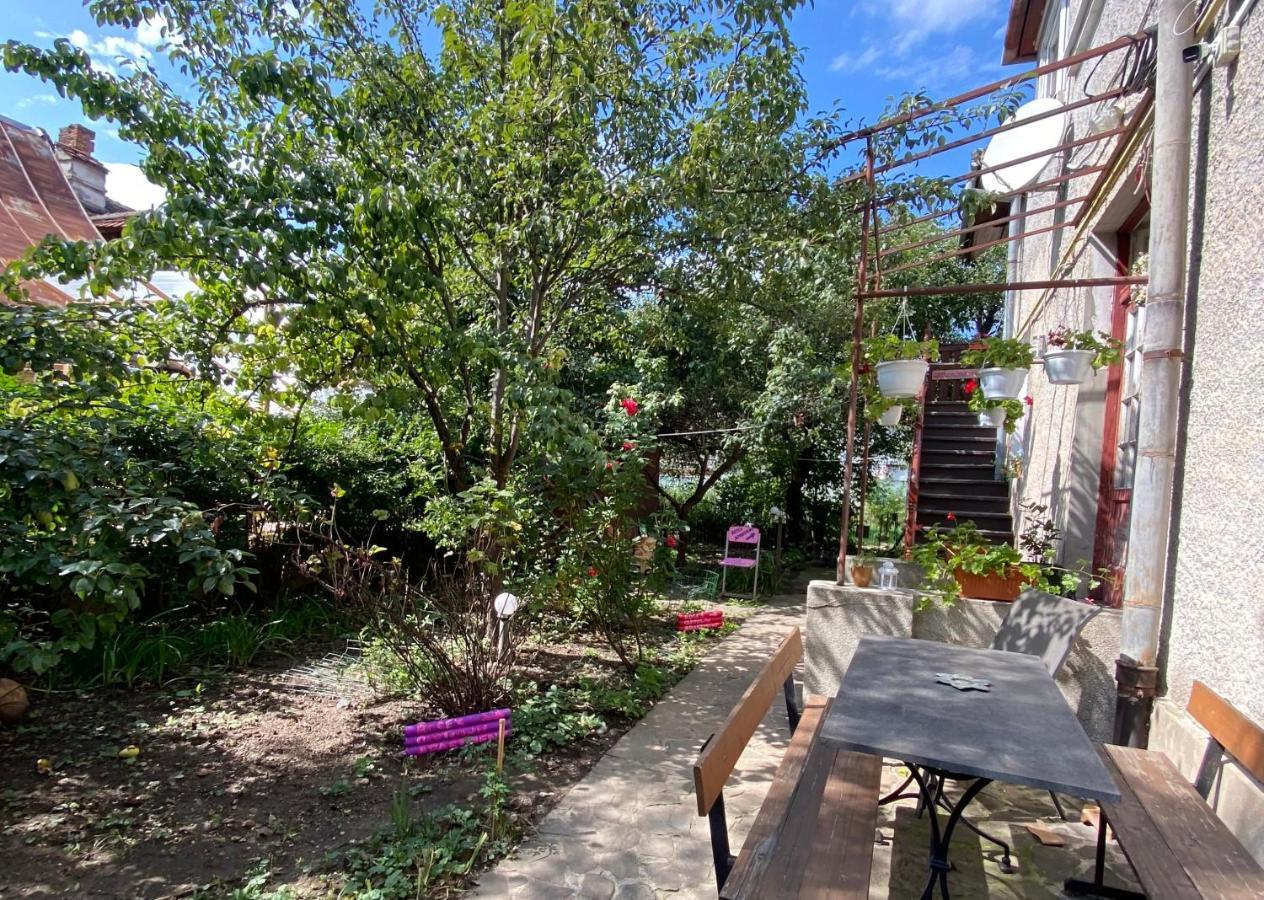Rose'S Oldtown Apartment Brasov Bagian luar foto
