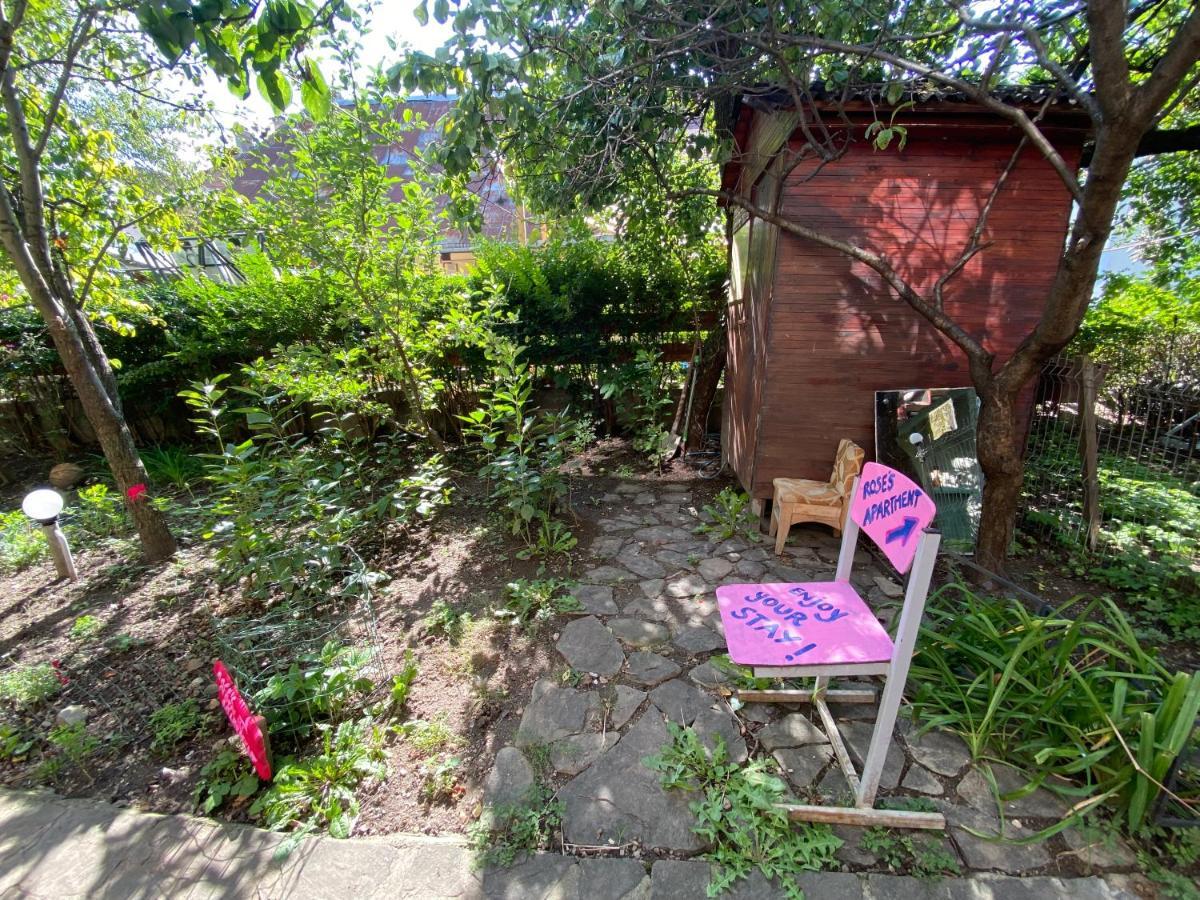 Rose'S Oldtown Apartment Brasov Bagian luar foto