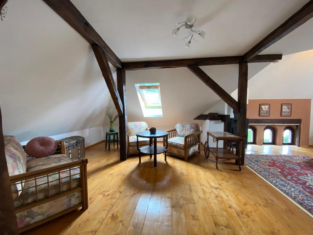 Rose'S Oldtown Apartment Brasov Bagian luar foto