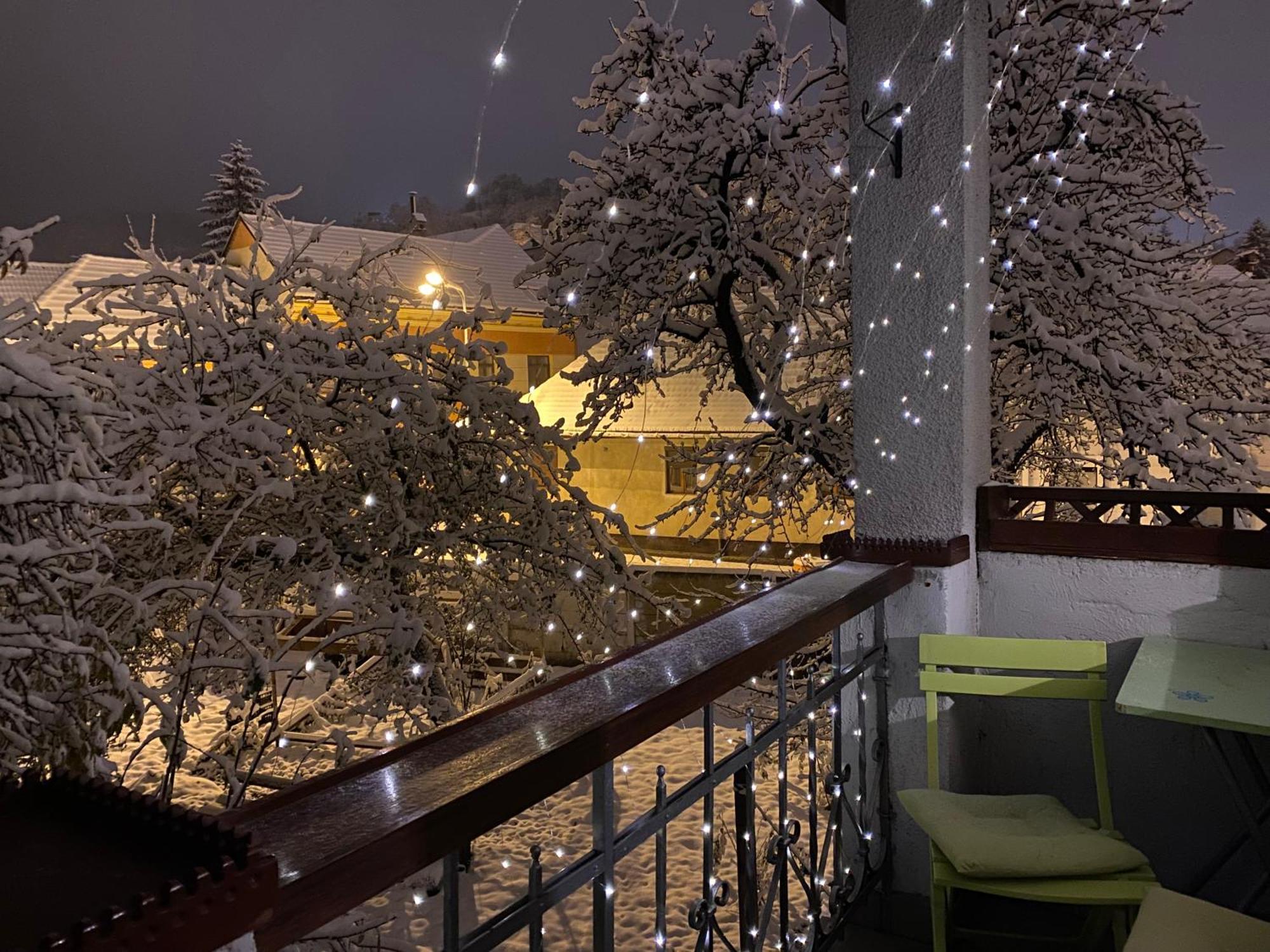 Rose'S Oldtown Apartment Brasov Bagian luar foto