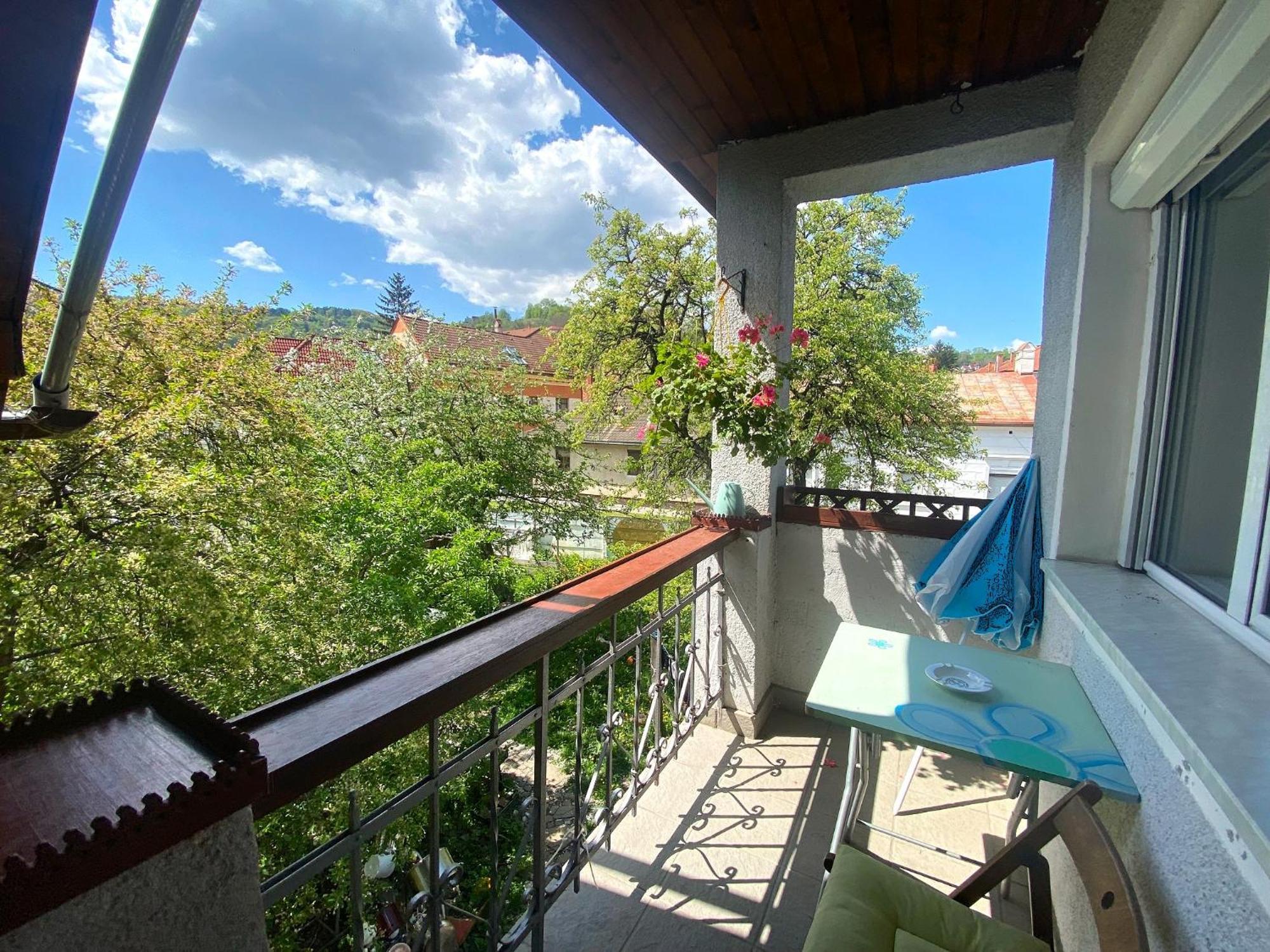 Rose'S Oldtown Apartment Brasov Bagian luar foto